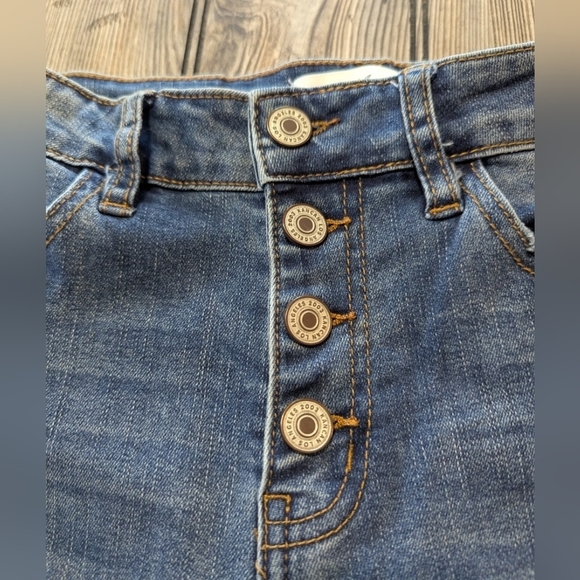 KanCan size 5/26 skinny jeans with button fly and unique tapered legs/seams - Picture 8 of 11